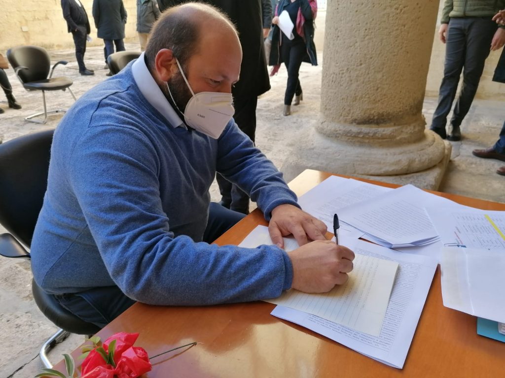 Coprifuoco alle 22 anche nella stagione estiva: il presidente della Provincia di Lecce Minerva scrive a Draghi e ad Emiliano