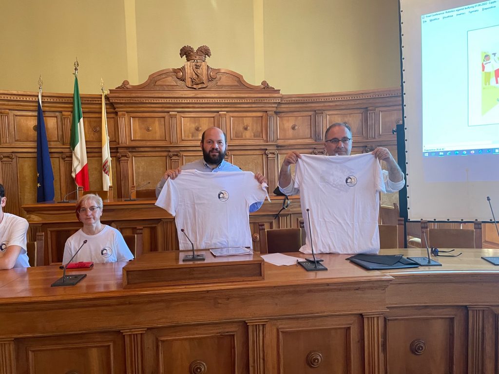 “Robotics against Bullying”: a Palazzo dei Celestini la presentazione e conclusione del progetto eTwinning ed Erasmus di Istituti europei con il presidente Minerva