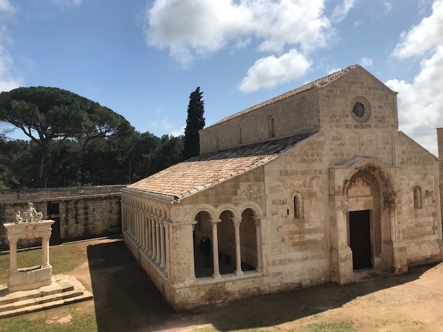 La storia “sepolta” dell’Abbazia di Cerrate: FAI e Provincia di Lecce presentano un video racconto immersivo dedicato alla storia del bene