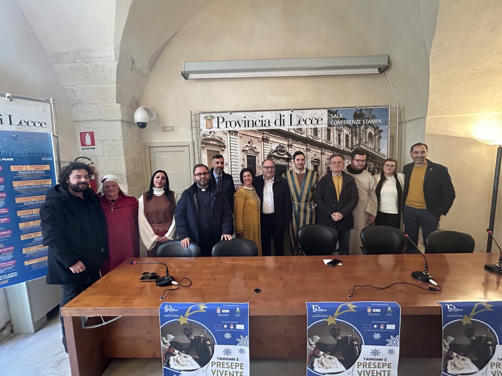 “Presepe Vivente dei Giovani” e “Presepe del Gobbo di Notre Dame” a Taurisano: presentati in Provincia gli eventi natalizi