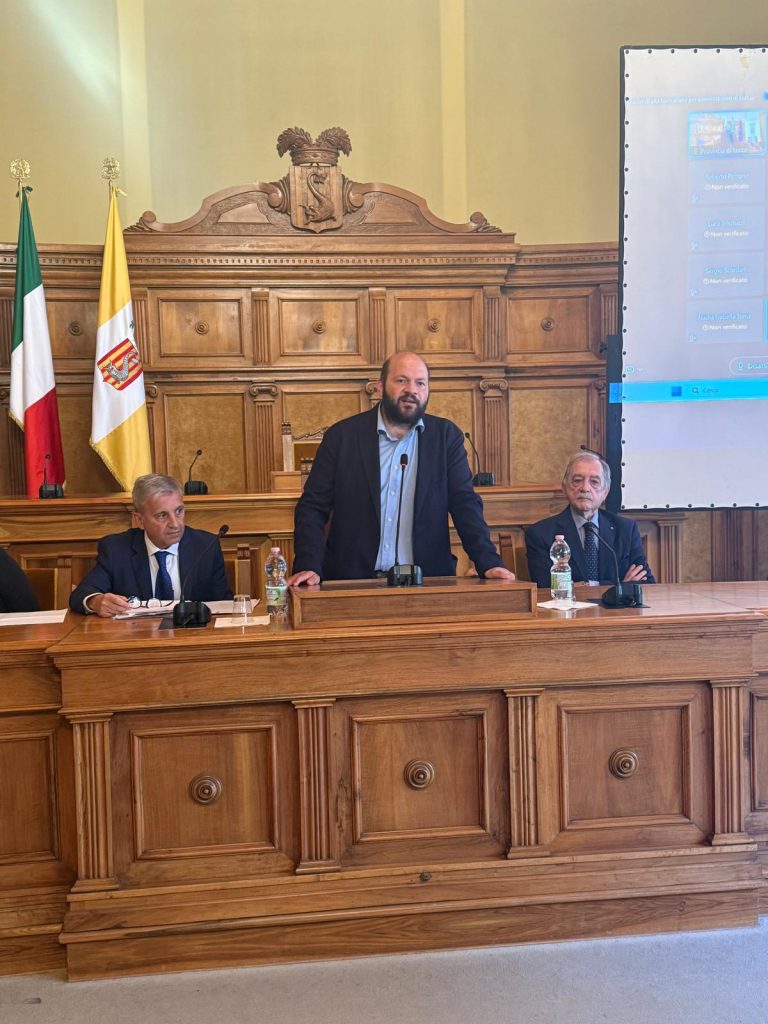 Il presidente Stefano Minerva: “La nostra crescita vuol dire migliorare  la qualità amministrativa del territorio”. Al via oggi il “Master di Alta Formazione per Amministratori di Enti Territoriali” promosso dalla Provincia di Lecce