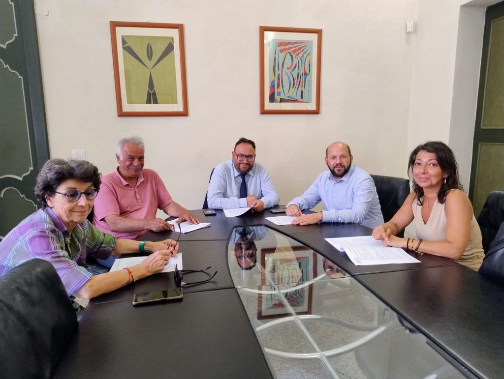 Solidarietà, vicinanza ed aiuto alla Palestina: a Palazzo Adorno un incontro del presidente Minerva e del vice Tarantino