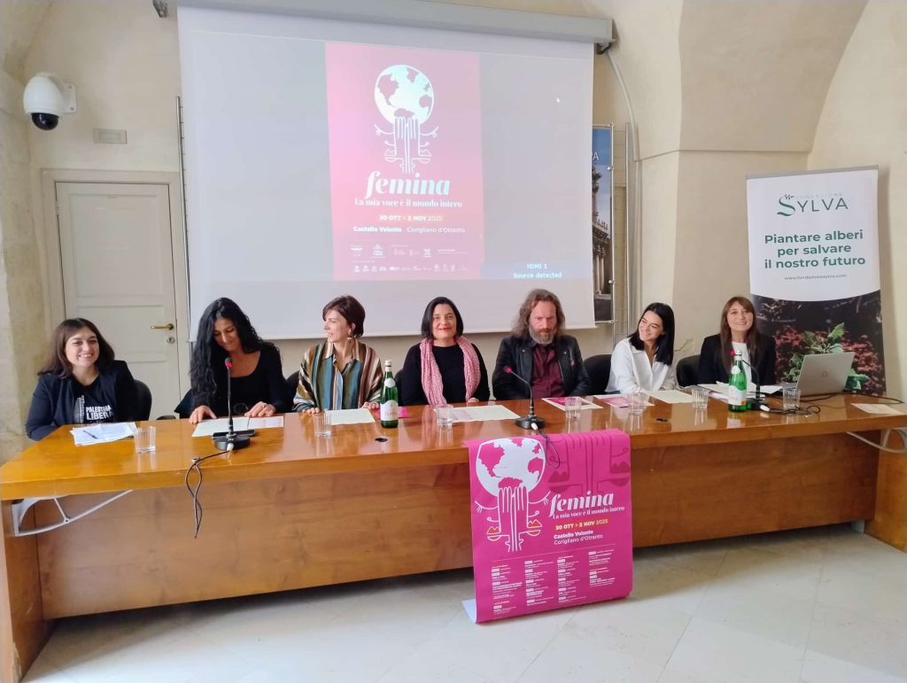 Musica, arte e parole per raccontare le donne: al via dal 30 ottobre al 2 novembre “Femina – la mia voce è il mondo intero”