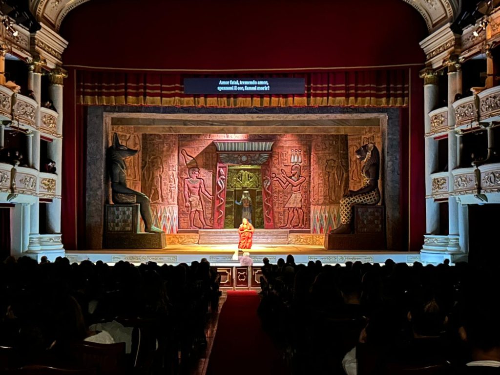 “Studenti all’Opera” con la Stagione Lirica della Provincia: oggi l’entusiasmo di nove Istituti per “Aida”
