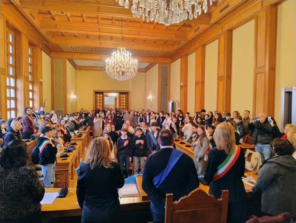 In Provincia il raduno 2025 dei Consigli comunali dei ragazzi e delle ragazze. Il presidente Tarantino: “Portatori sani di cittadinanza attiva”