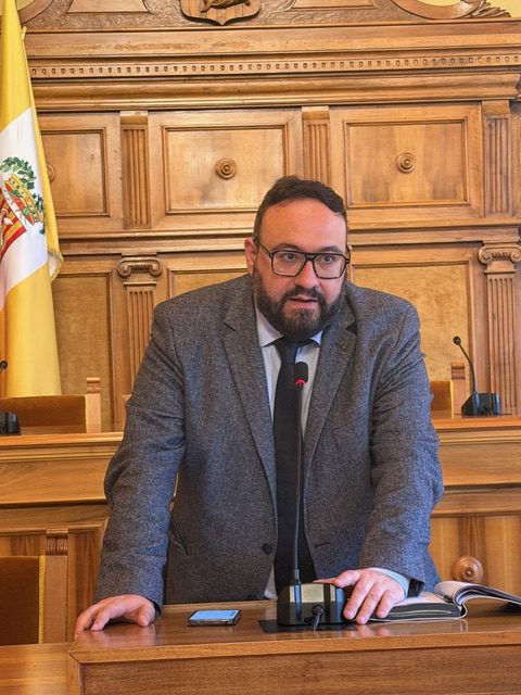 Blatte nei centri urbani: il presidente Tarantino invita i sindaci all’incontro con AQP per coordinare le attività