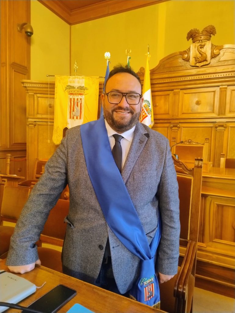 Primo Consiglio per il presidente Tarantino, che ha prestato giuramento a Palazzo dei Celestini: “Siamo già al lavoro nell’interesse dell’Ente e dei cittadini”