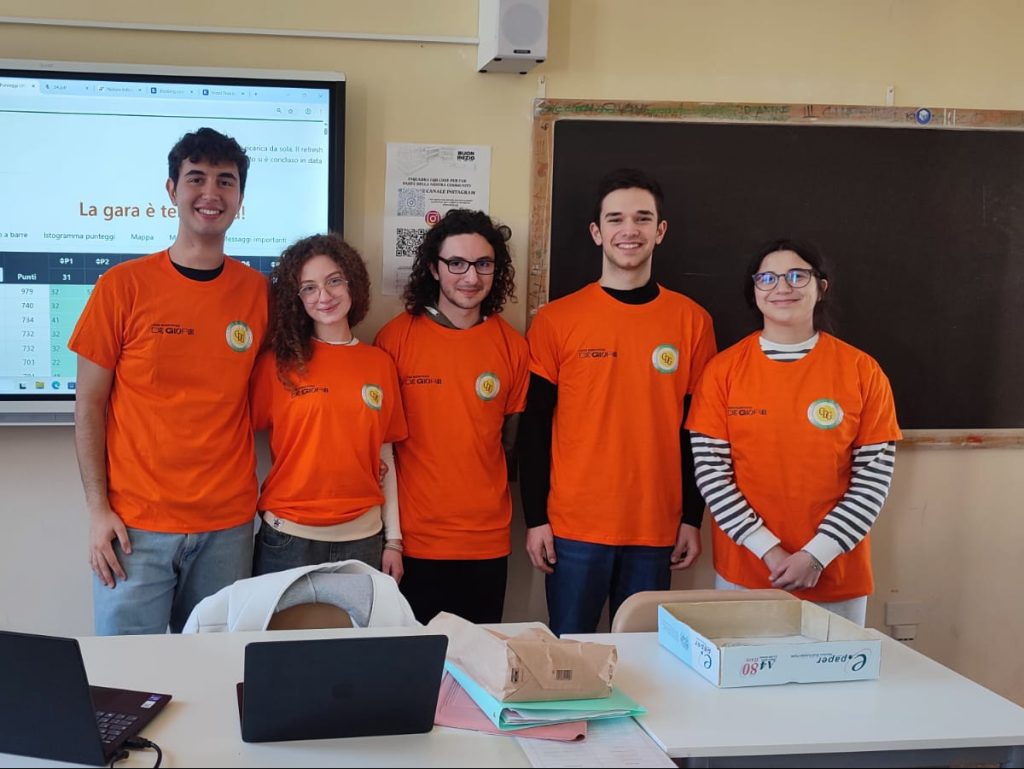 Gli studenti salentini tra i più bravi d’Italia: in 39 alle Finali nazionali dei Campionati di Fisica, Astronomia, Cybersicurezza e alle Olimpiadi della Cultura e del Talento