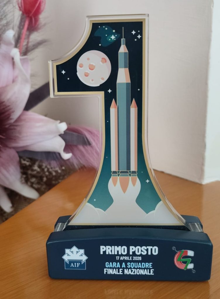 Un primo posto assoluto in Italia e quattro medaglie: gli studenti salentini trionfano in Fisica e in Cybersicurezza