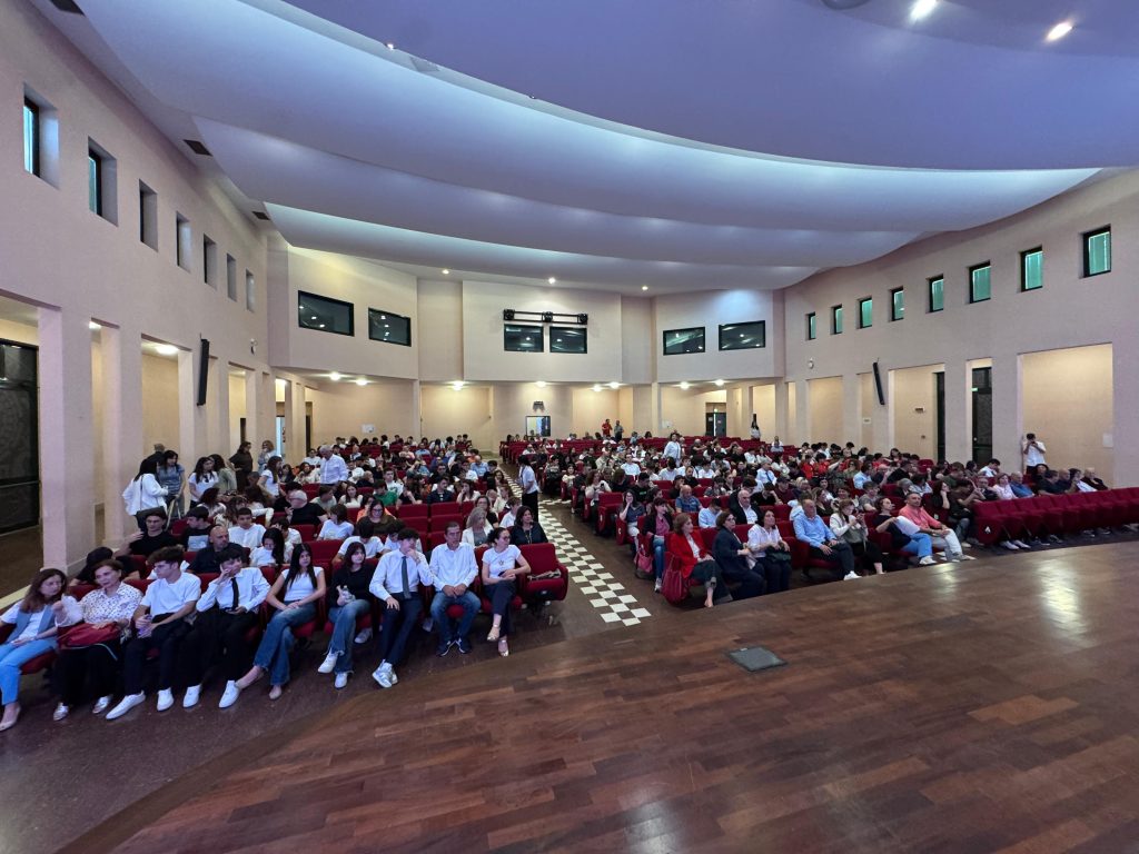 Successo per la Cerimonia di “EcceScienze”. La Provincia ha premiato il talento dei giovanissimi