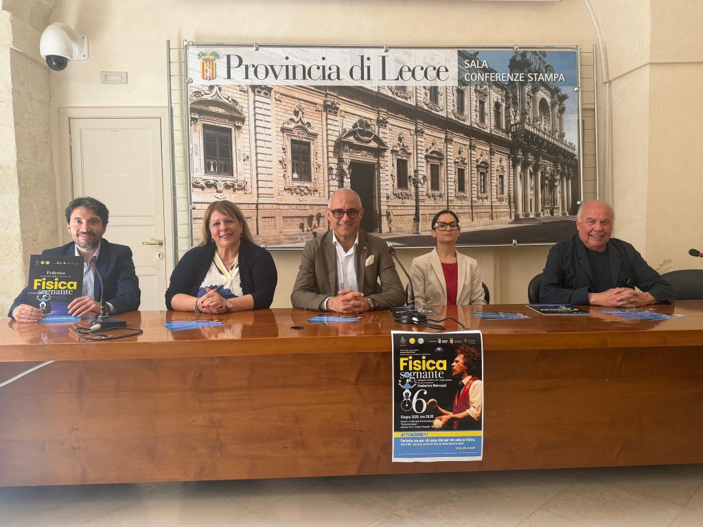 Sabato 6 giugno la “Fisica Sognante” di Benuzzi arriva a Surbo per avvicinare i giovani alle discipline Steam. Oggi la presentazione a Palazzo Adorno