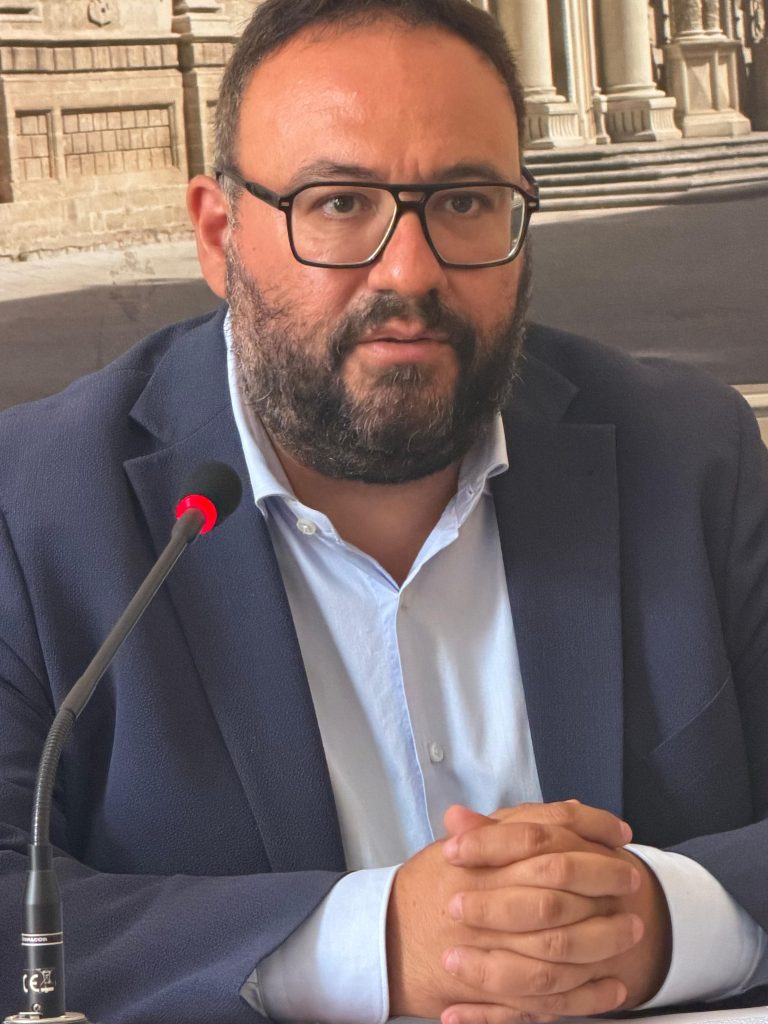 Aeroporto del Salento, dichiarazione del presidente Tarantino: “La priorità sono i collegamenti con tutto il territorio”
