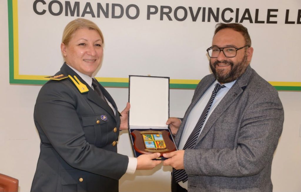Guardia di Finanza: il presidente della Provincia di Lecce in visita al Comando provinciale